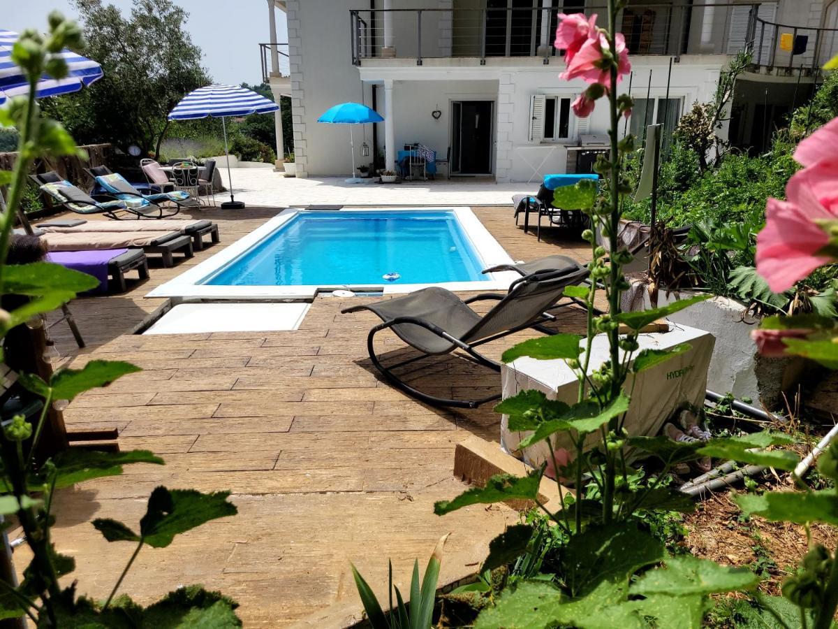 Ferienwohnung Mit Pool Kroatien Mit Meerblick Und Pool 洛夫兰 外观 照片